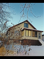 The Smith Home - A Pioneer Buildin