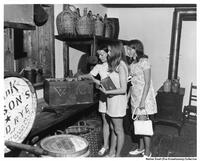 1971 Queen Mermaids 