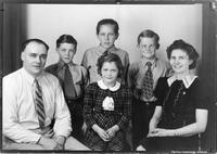  Mr & Mrs Earl Allen Family