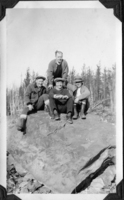 J. Johnson , Don Wright, T. Edwards, A. Ferguson (Standiin) 1930