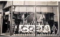 Lamont's Store winning "Corn" window display 1935 