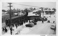 (Post Card) Crowd at the Flin Flon CMR Station