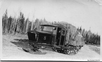 HBM&S Linn Tractor No 8 Loaded with Horse Feed