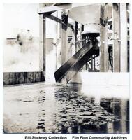 Sulphur Pour