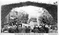 Elk's Float Under Arch At Main.......
