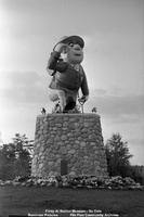 Flintabbatey Flonatin statue